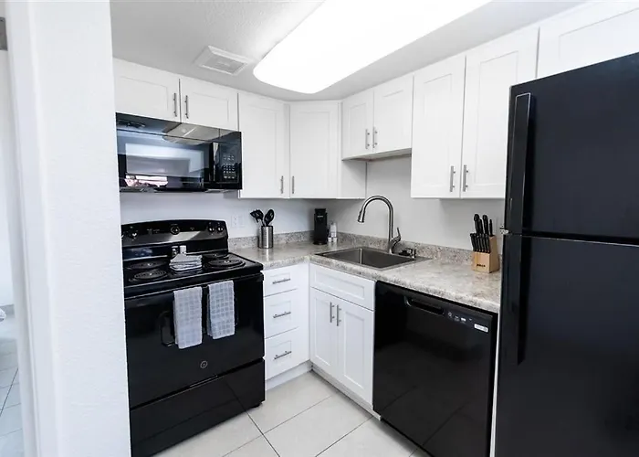 Apartament 109 Fully Furnished 1br Suite-prime Location *