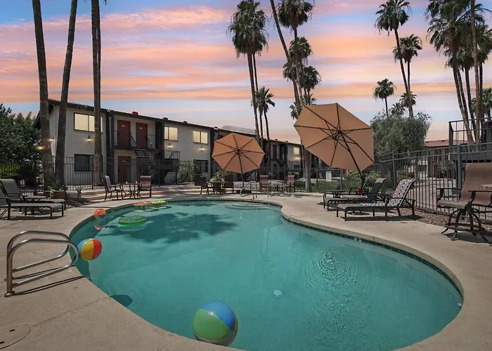 109 Fully Furnished 1br Suite-prime Location